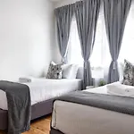 JLs Bondi Escape - New listing